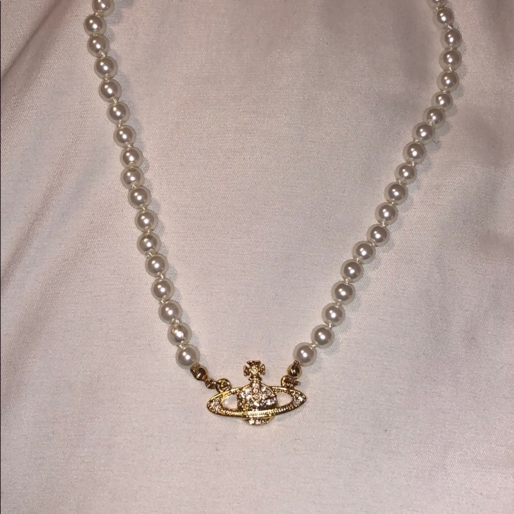 Vivianne Westwood Mini Bas Relief Gold Choker!